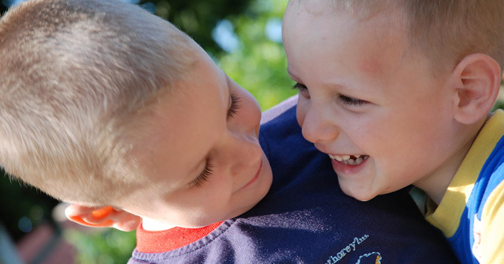 colabora-con-infisport-y-aldeas-infantiles-sos colabora-con-infisport-y-aldeas-infantiles-sos